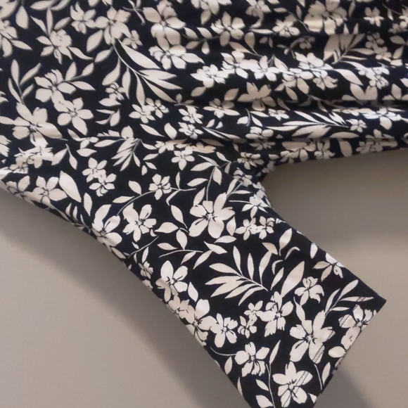 Old Navy Black and White Floral Dress - Picture 2 of 6